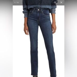 Levi’s 724 high rise straight jeans 27x30